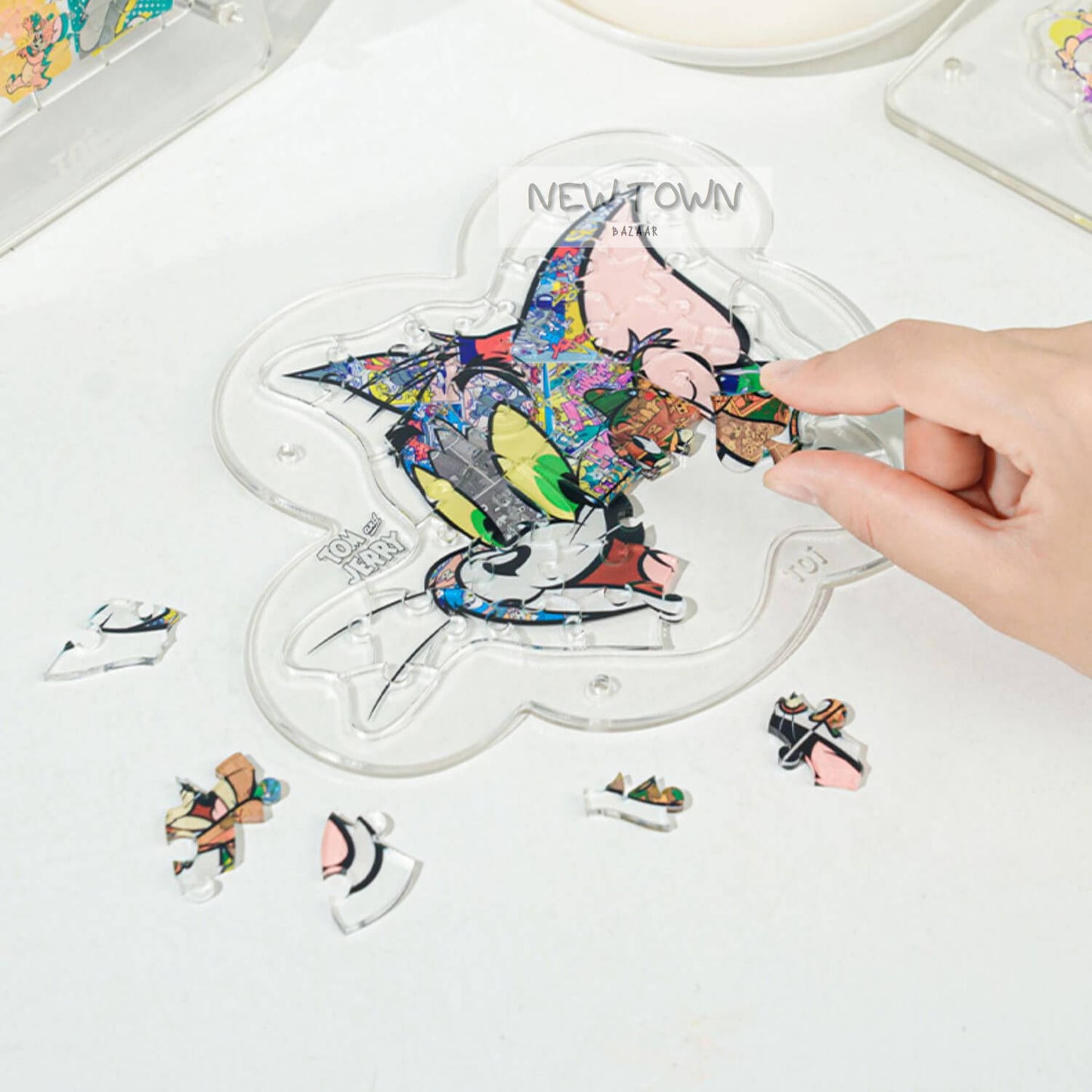 Tom and Jerry Irregular Outline Puzzle