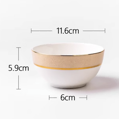 Ensemble de couverts de luxe avec tasse et soucoupe