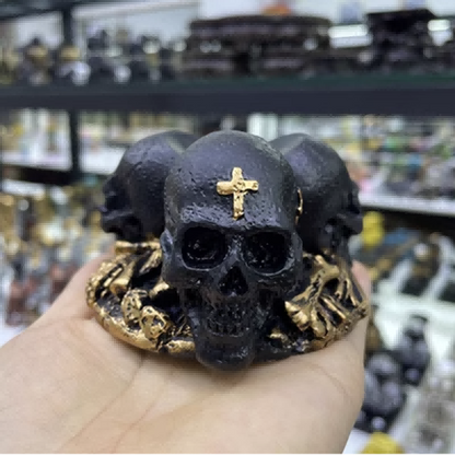 Three Skulls Resin Craft Decoration Ball Stand