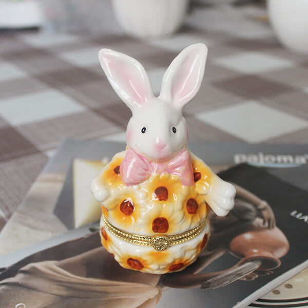 Elegant Ceramic Craftsmanship