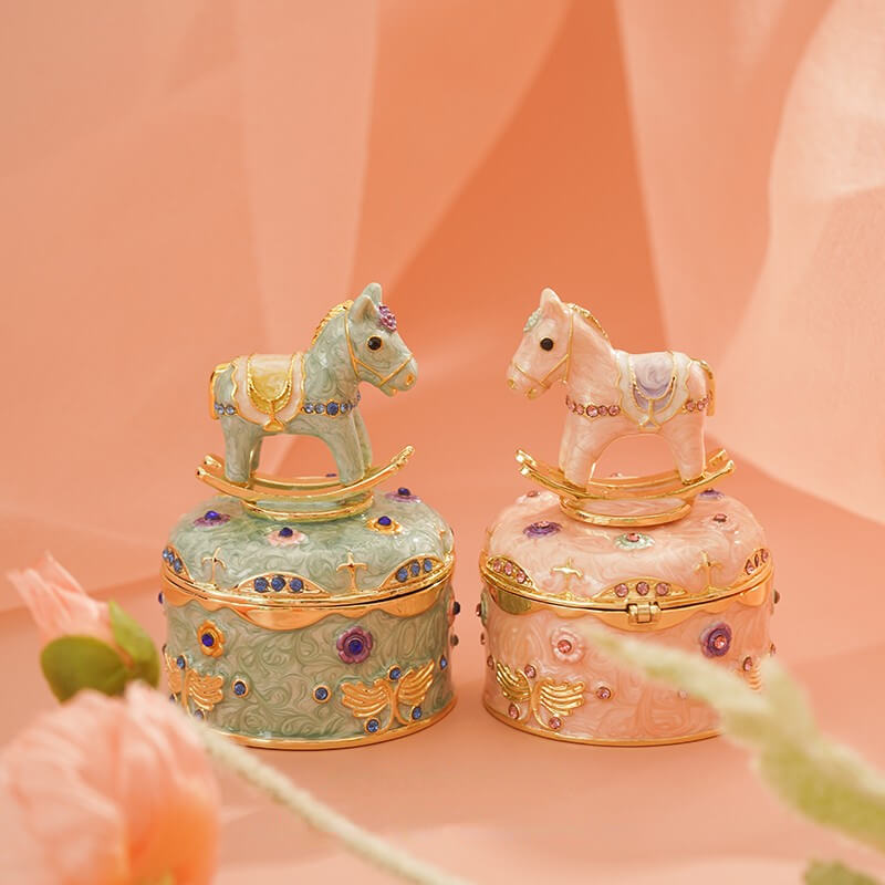 Vintage Pony Enamel Jewelry BoxJewelry, Jewelry BoxNEW TOWN BAZAAR