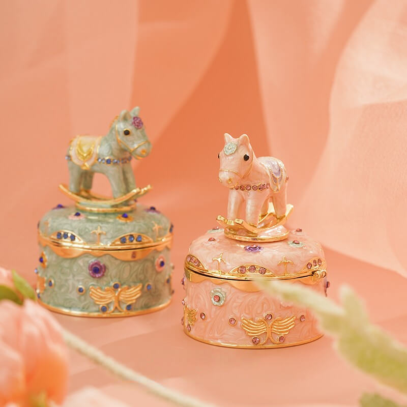 Vintage Pony Enamel Jewelry BoxJewelry, Jewelry BoxNEW TOWN BAZAAR