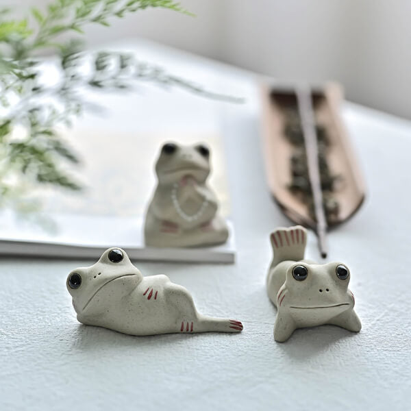 Tea Pet Zen Buddhist Ceramic Lotus Leaf Frog Ornament