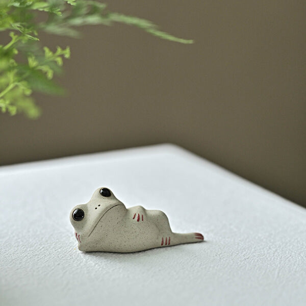 Tea Pet Zen Buddhist Ceramic Lotus Leaf Frog Ornament