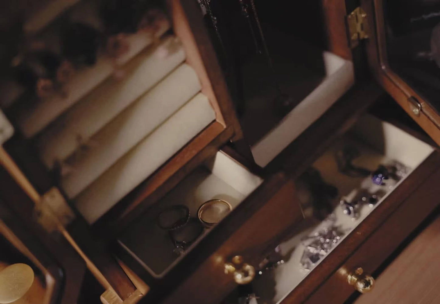 Desktop Jewelry CabinetJewelry, Jewelry BoxNEW TOWN BAZAAR