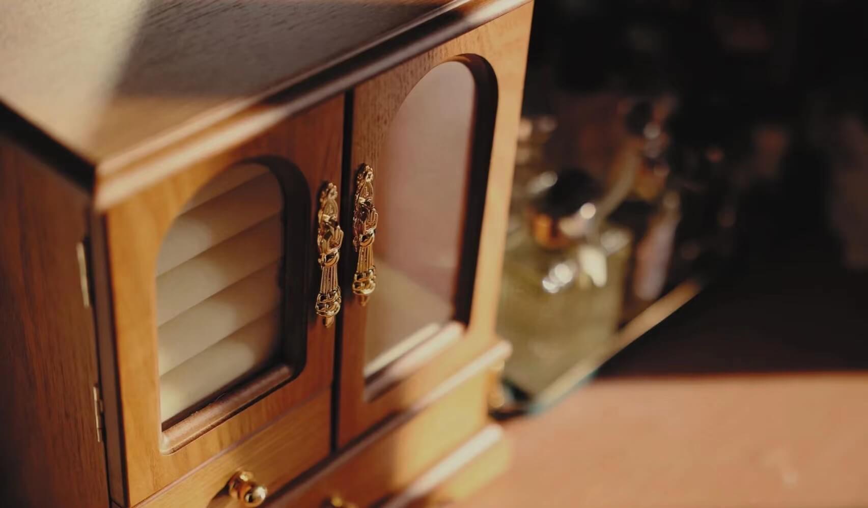 Desktop Jewelry CabinetJewelry, Jewelry BoxNEW TOWN BAZAAR