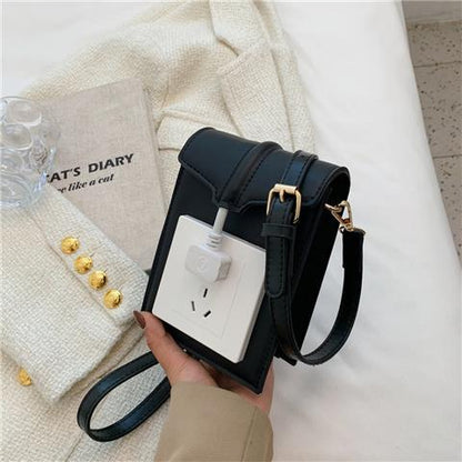 Plug Modeling Square BagNEW TOWN BAZAAR