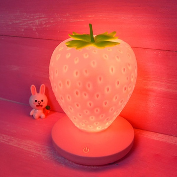Kawaii Strawberry Night LightNEW TOWN BAZAAR