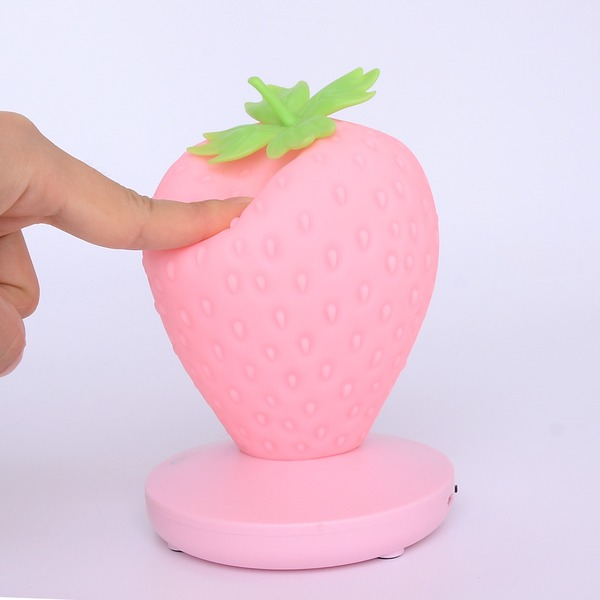 Kawaii Strawberry Night LightNEW TOWN BAZAAR