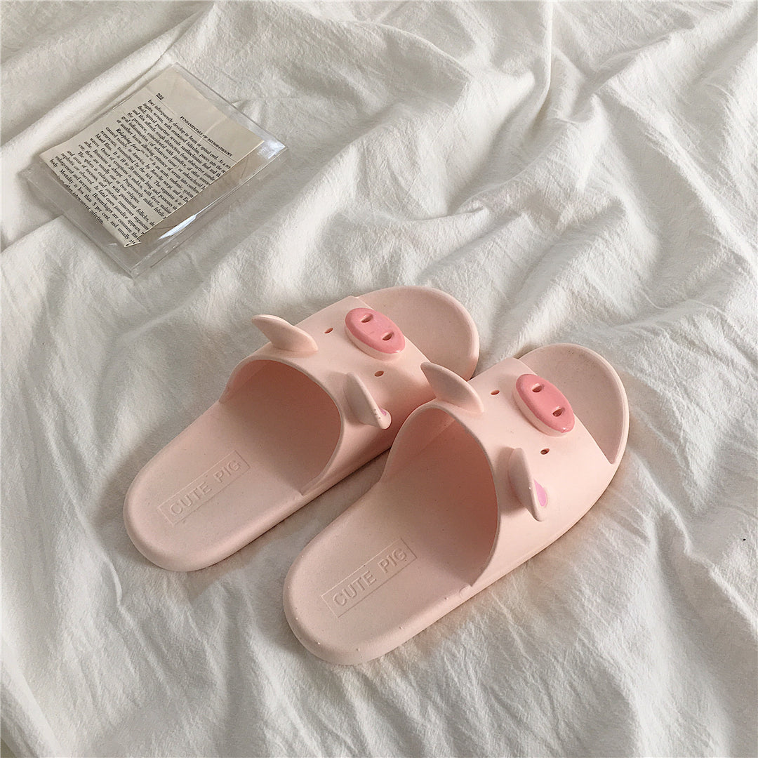 Pink Pig SlippersHOME SLIPERSNEW TOWN BAZAAR