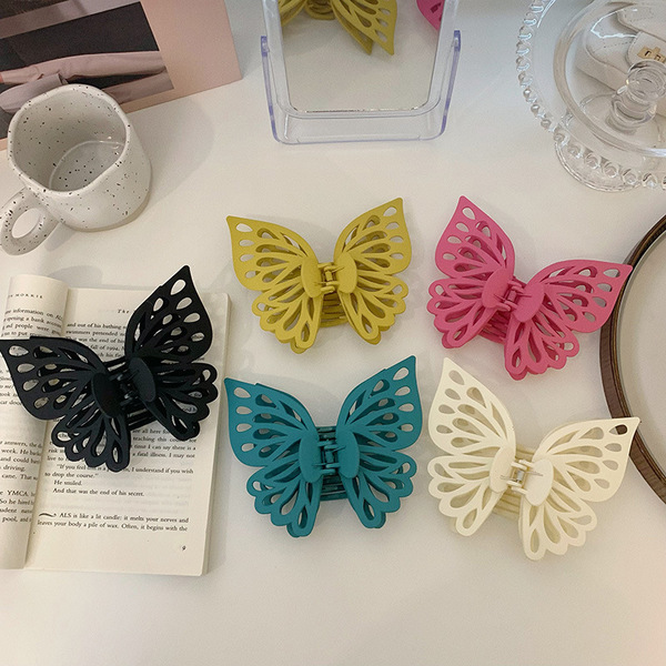 Butterfly Plate Hair Clip NEW TOWN BAZAAR Hair Clippers & Trimmers
