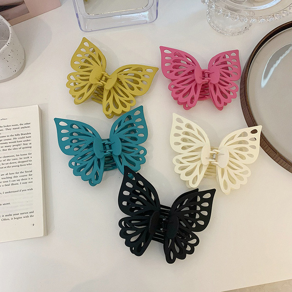 Butterfly Plate Hair Clip NEW TOWN BAZAAR Hair Clippers & Trimmers