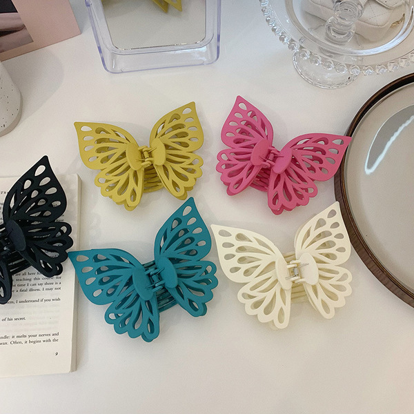 Butterfly Plate Hair Clip NEW TOWN BAZAAR Hair Clippers & Trimmers