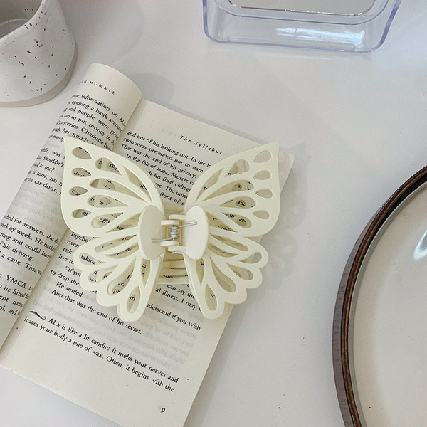 Butterfly Plate Hair Clip NEW TOWN BAZAAR Hair Clippers & Trimmers